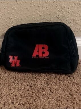 University of Houston Black & Red Toiletry Pouch